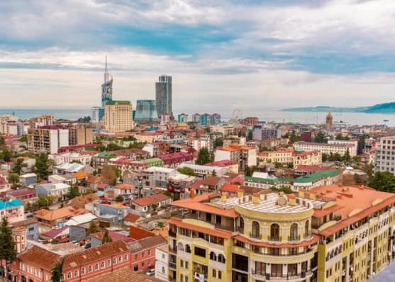 Urgently For rent 3-room apartment in Batumi