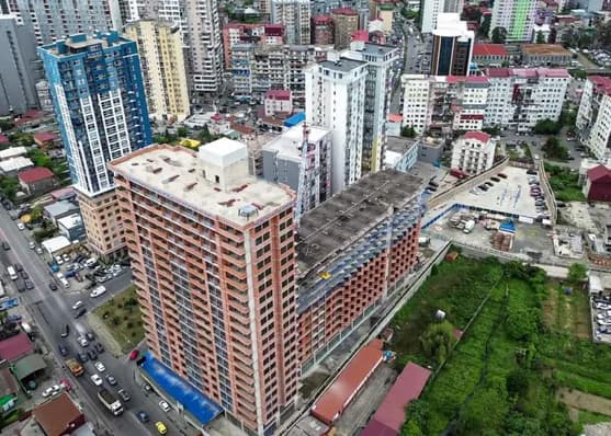 Urgently For sale 1-room apartment in Batumi thumbnail 5