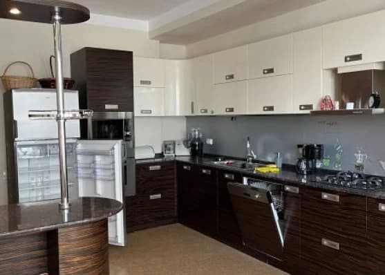 For sale 4-room apartment in Vake, in Tbilisi