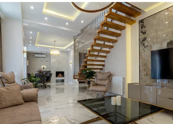 Urgently For rent 5-room apartment in Vake, in Tbilisi