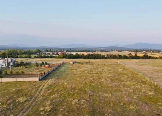 For sale 300 m² land plot on Bazaleti