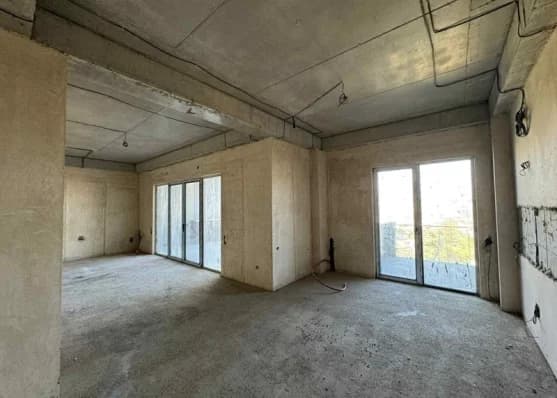 For sale 4-room apartment in Krtsanisi, in Tbilisi
