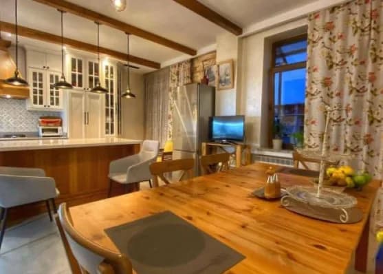 Urgently For rent 4-room apartment in Batumi