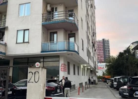 Urgently For sale 3-room apartment in Batumi