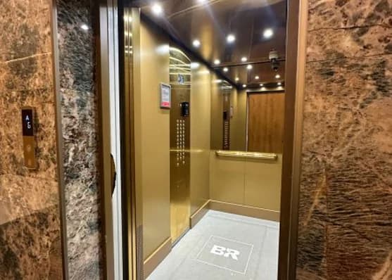 Urgently For sale 2-room apartment in Batumi