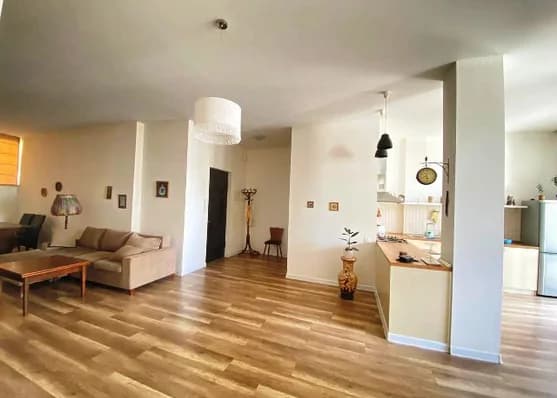 Urgently For sale 4-room apartment in Bagebi, in Tbilisi