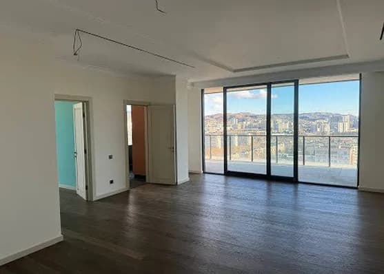 For sale 4-room apartment on Saburtalo, in Tbilisi thumbnail 2