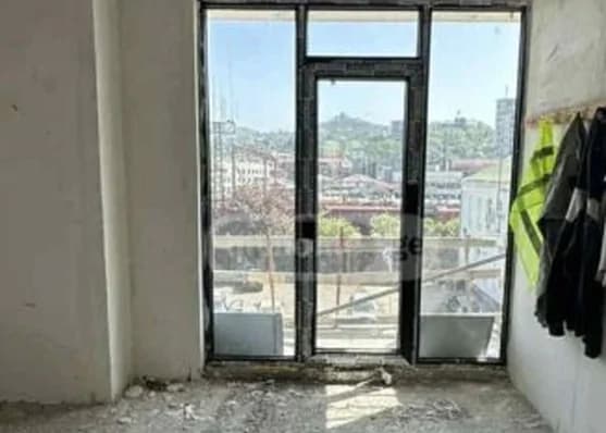 Urgently For sale 3-room apartment in Batumi thumbnail 2