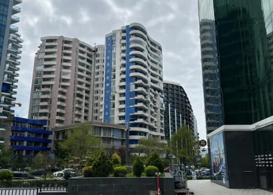Urgently For sale 3-room apartment in Batumi thumbnail 3