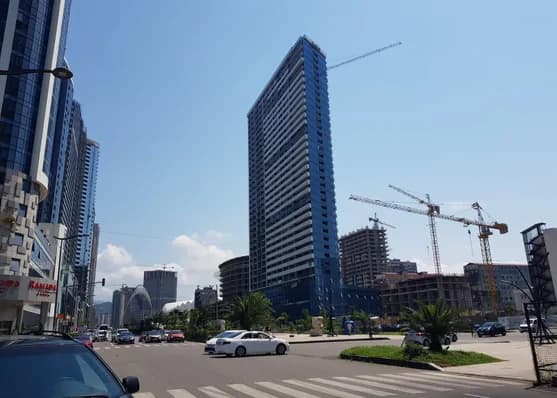 Urgently For sale 1-room apartment in Batumi thumbnail 2