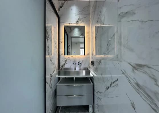 Urgently For sale 3-room apartment in Batumi thumbnail 4
