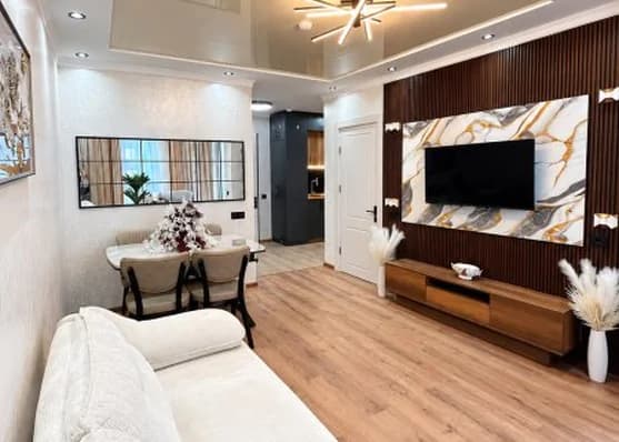 Urgently For sale 3-room apartment in Batumi thumbnail 5