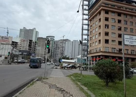 For sale 2-room apartment in Batumi thumbnail 3