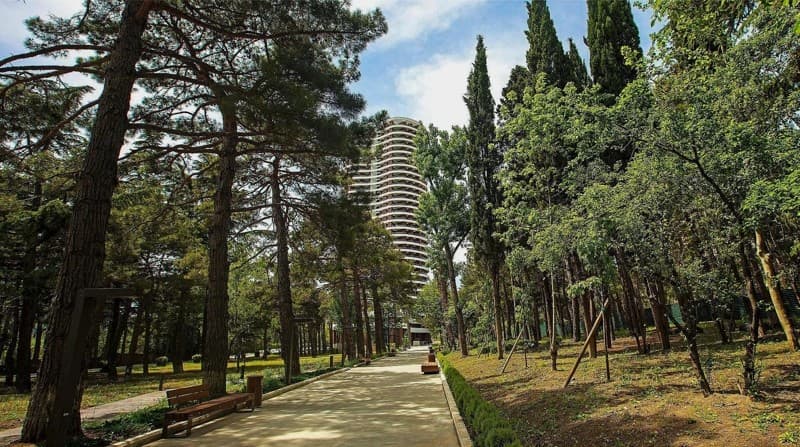 Tbilisi Gardens thumbnail 2