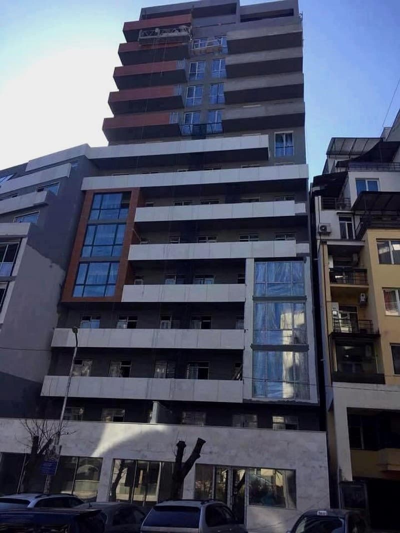 Round Square Residence thumbnail 4