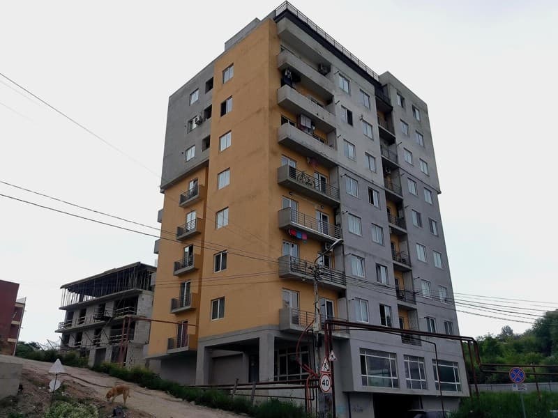 Oni Street, 1