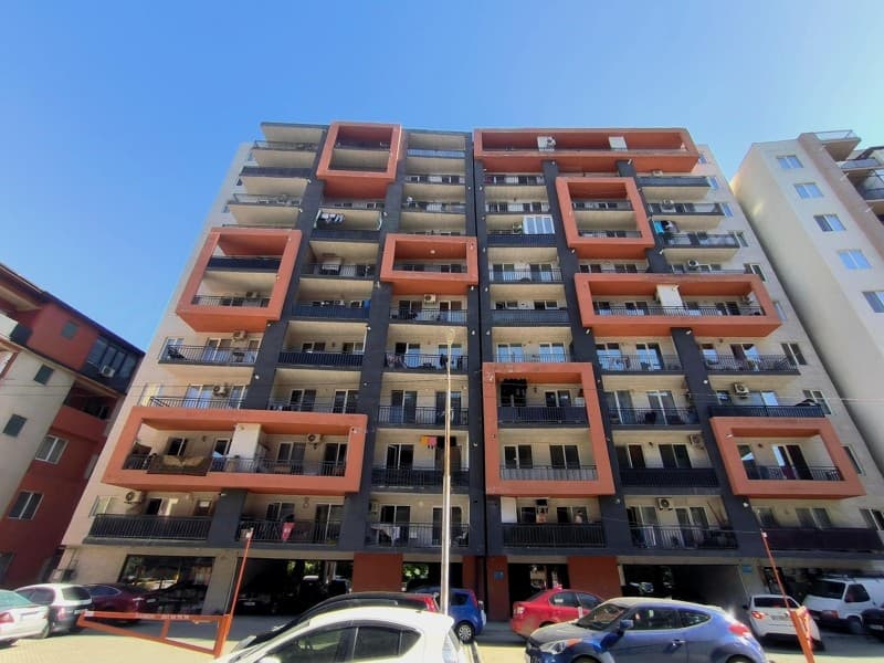 Straboni St, 18