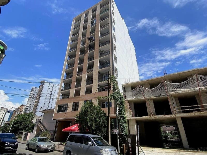 Angisa Street, 5