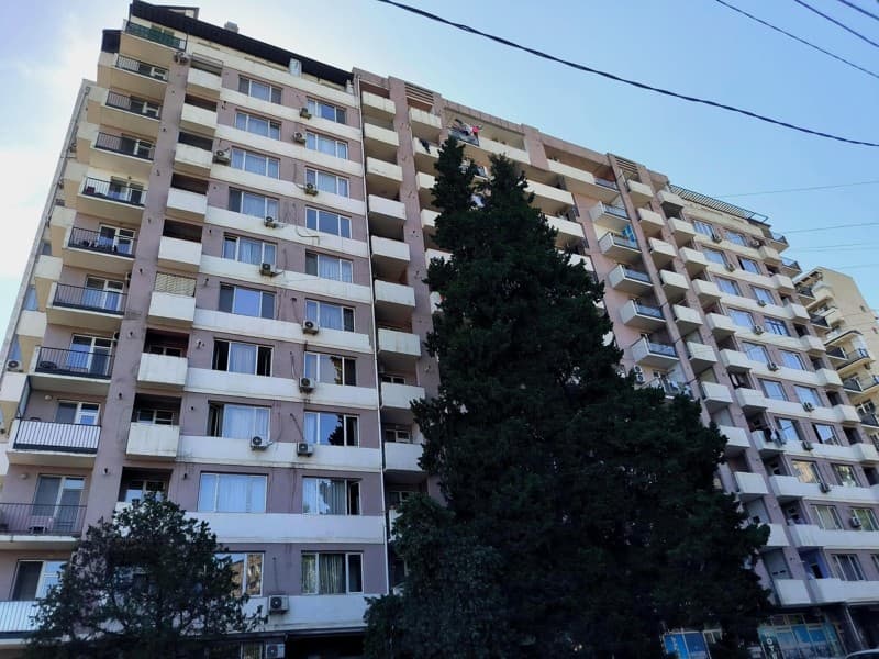 Vladimer Lobzhanidze St, 3