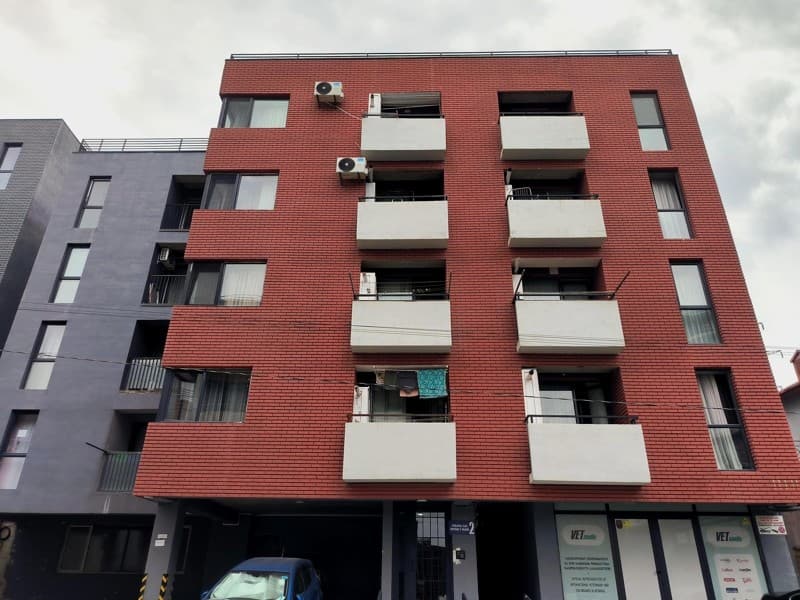 Aleksandre (Sasha) Ioseliani St, 85
