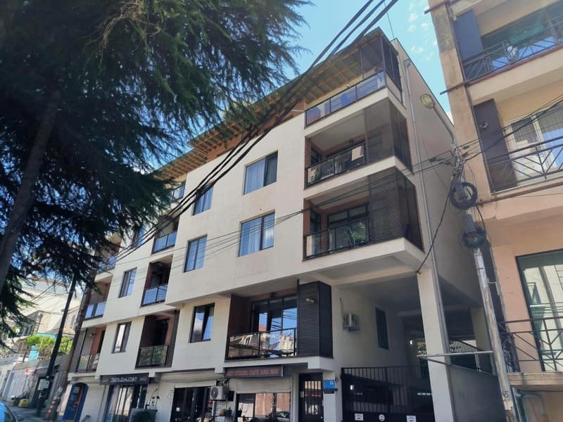 Titsian Tabidze St, 84, 86