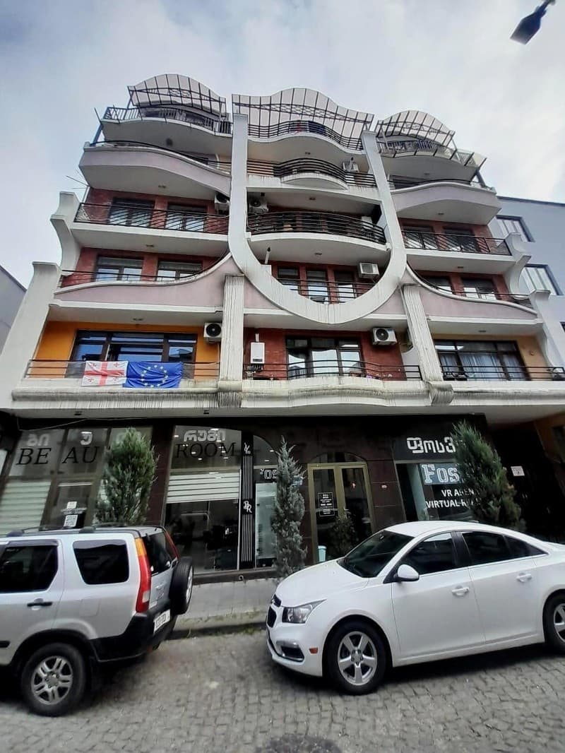 Khariton Akhvlediani Street, 17 thumbnail 2