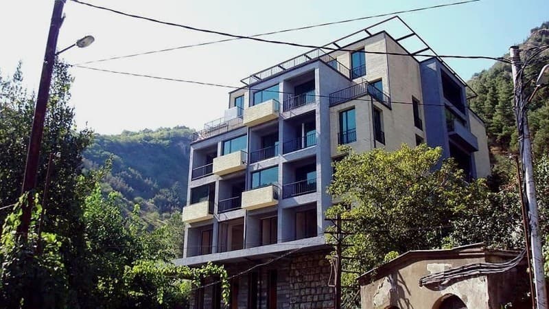 Sakhli Sololakshi