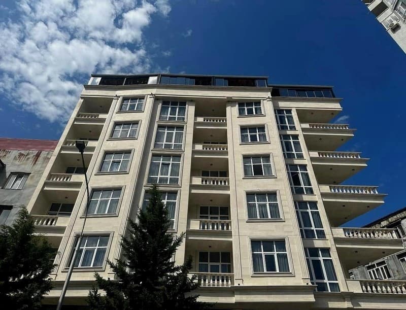Loria St, 7