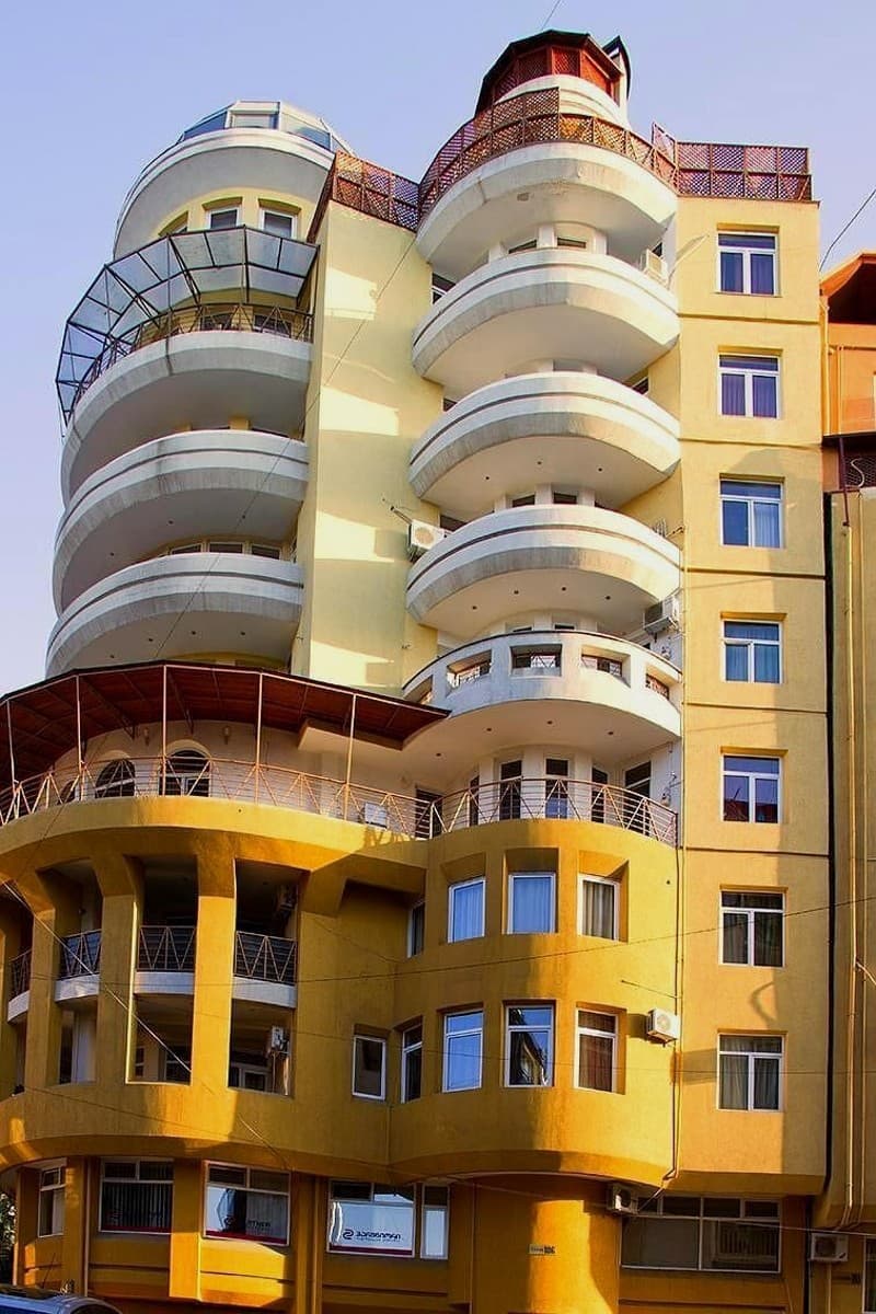 Titsian Tabidze St, 106-108 thumbnail 3