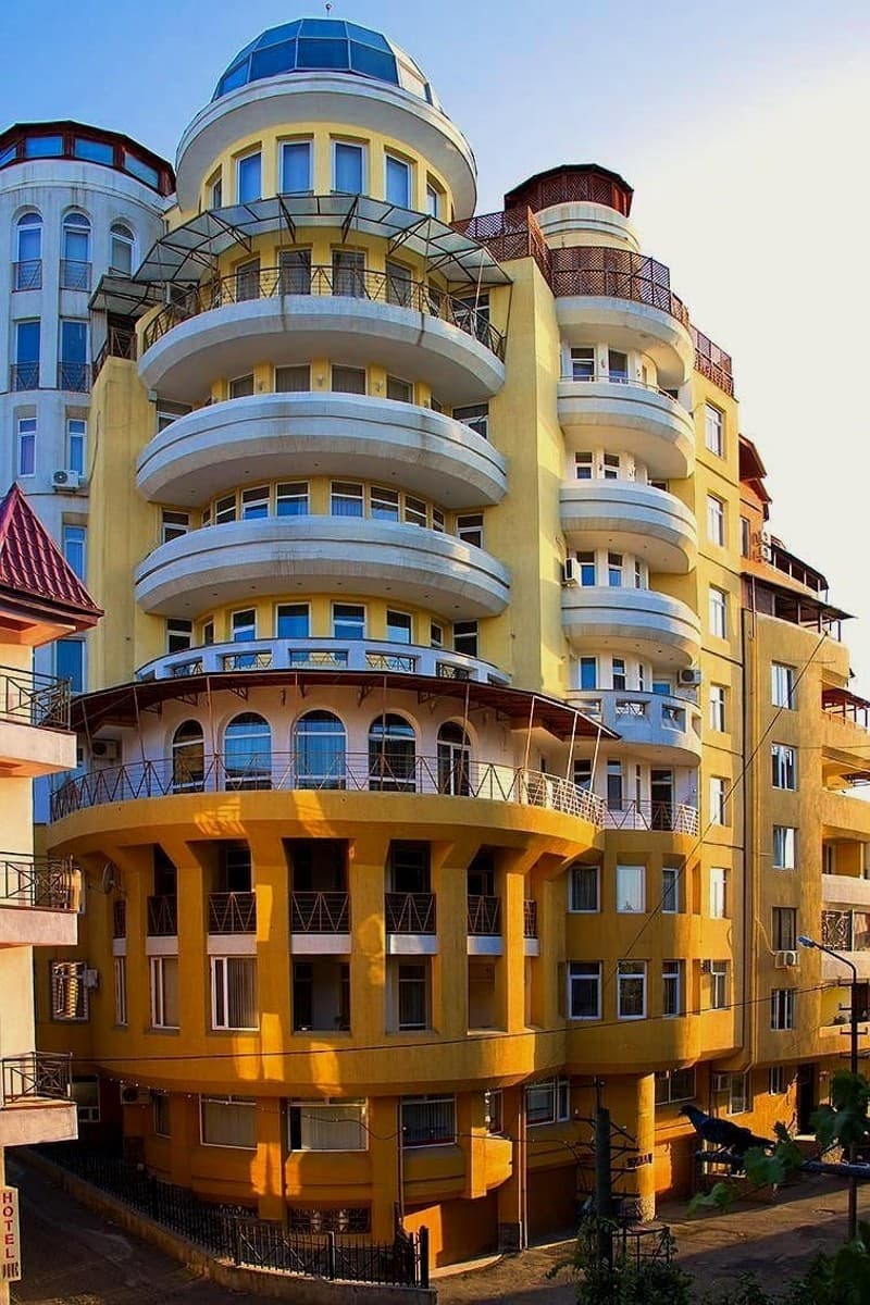 Titsian Tabidze St, 106-108 thumbnail 2
