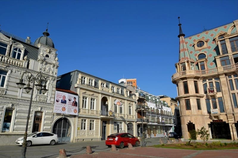 Nodar Dumbadze St, 12-14ა thumbnail 2