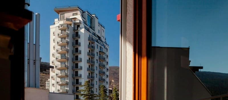Park Tower thumbnail 3