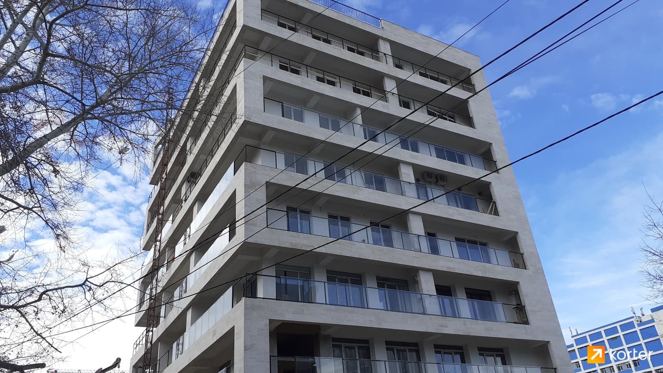 Dux Ortachala Apartment thumbnail 3