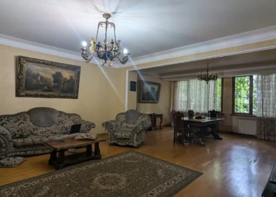 For sale 4-room apartment in Vake, in Tbilisi