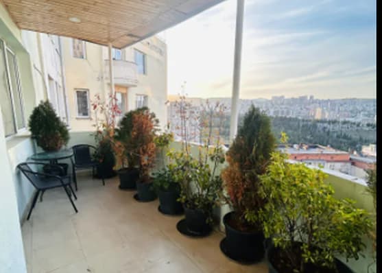 Urgently For sale 4-room apartment in Vake, in Tbilisi