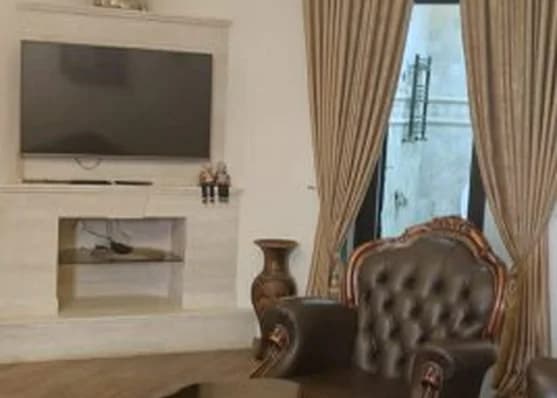 For sale 4-room apartment in Abanotubani, in Tbilisi