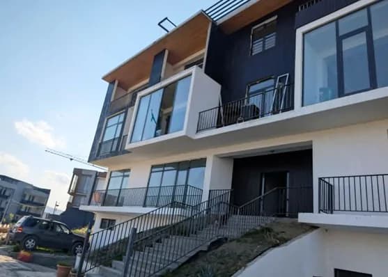 Urgently For sale 2-room apartment on Saburtalo, in Tbilisi