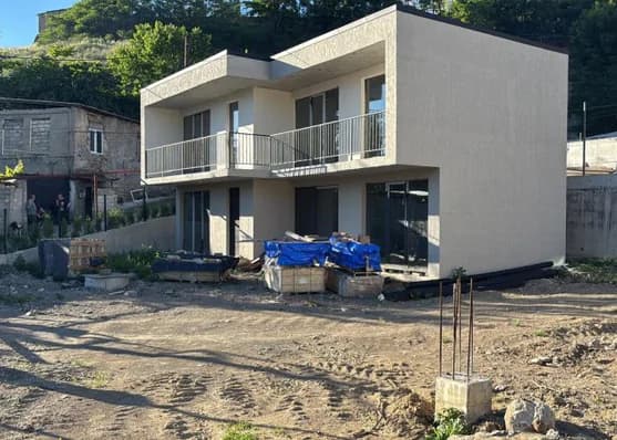 For sale 5-room house in Sanzona, in Tbilisi