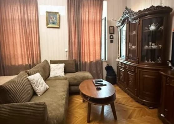 Urgently For sale 2-room apartment in Chugureti, in Tbilisi