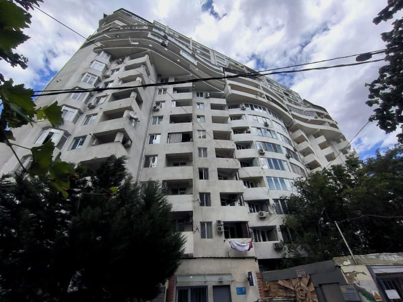 Bidzina Kvernadze St, 35